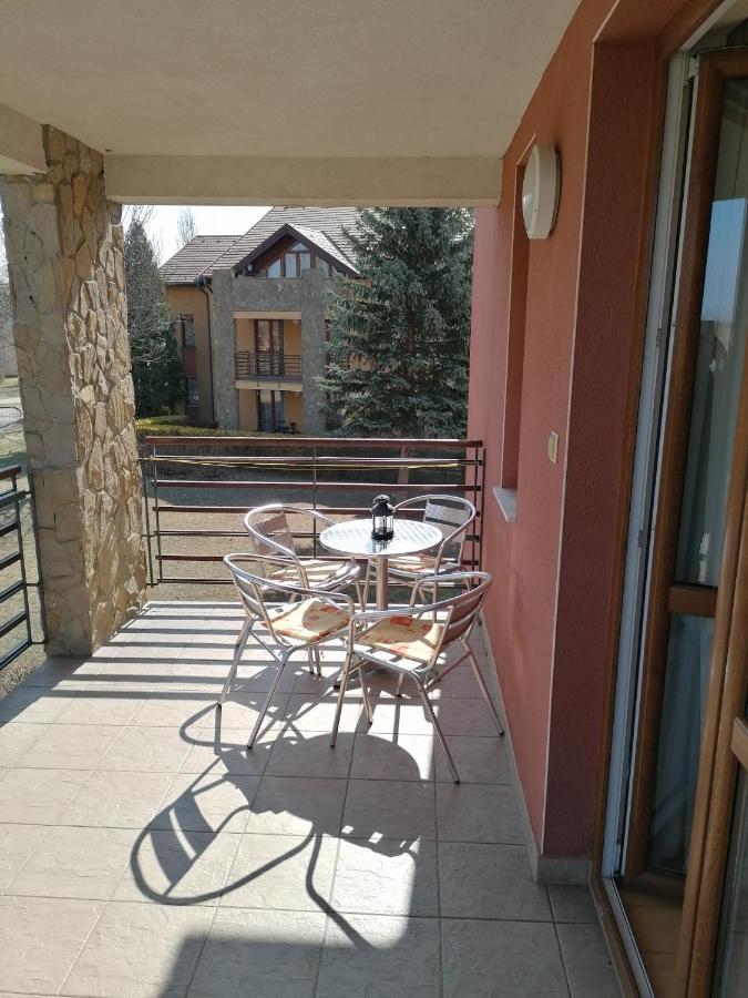 Daniella Apartmens Buk Exterior foto